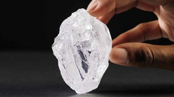 No One Wants To Pay $70M For This Huge Diamond