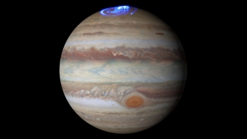 Check Out This Impressive Aurora Glowing Over Jupiter