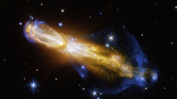 As A Star Slowly Dies, The Rotten Egg Nebula Is Born