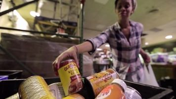 Why It Matters What's In Food Pantries