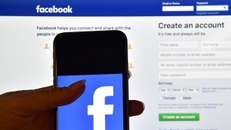Facebook Asks Ad Buyers For Social Security Numbers