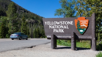 Yellowstone National Park welcome sign