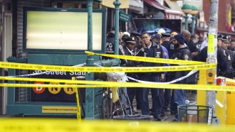 Police Hunt Suspect Who Wounded 10 In Brooklyn Subway Attack