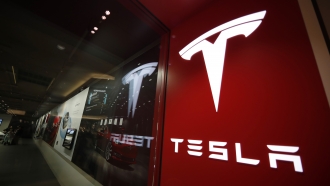Musk Sells $4B In Tesla Shares, Presumably For Twitter Deal