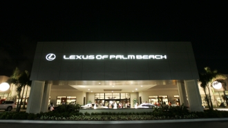 Main entrance of Lexus of Palm Beach