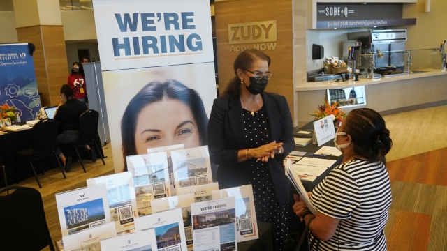 U.S. Weekly Jobless Claims Fall To 326,000