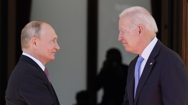 President Biden Presses Putin To De-Escalate Ukraine Crisis