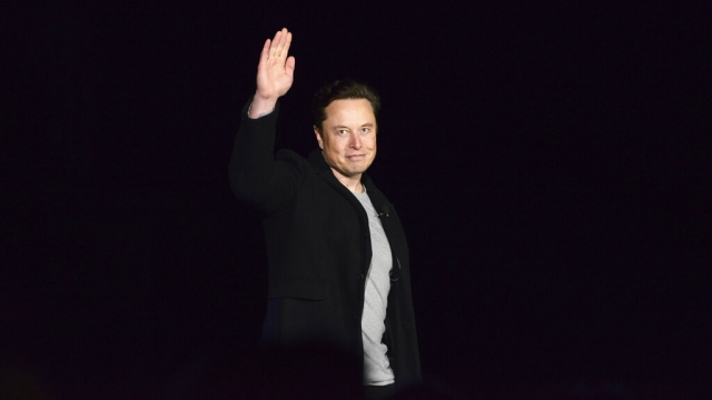 Tesla Stockholders Ask Judge To Silence Elon Musk In Fraud Case