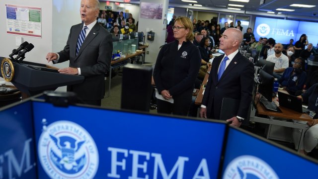 Pres. Biden: 'Our Country Hurts' After Hurricane Ian Slams Florida