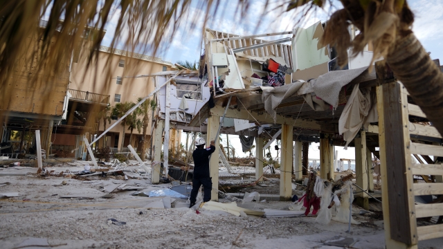 Hurricane Ian Victims Scramble For Aid As Death Toll Hits 127