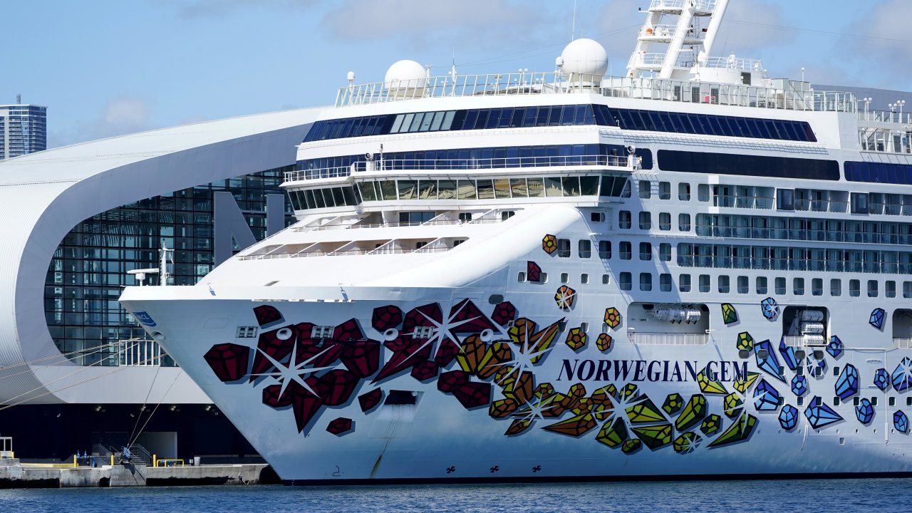 A Norwegian cruise ship