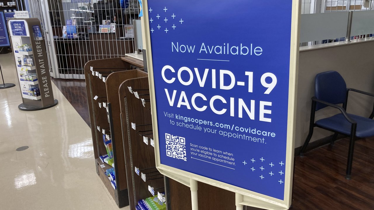 A sign promoting COVID-19 vaccinations.