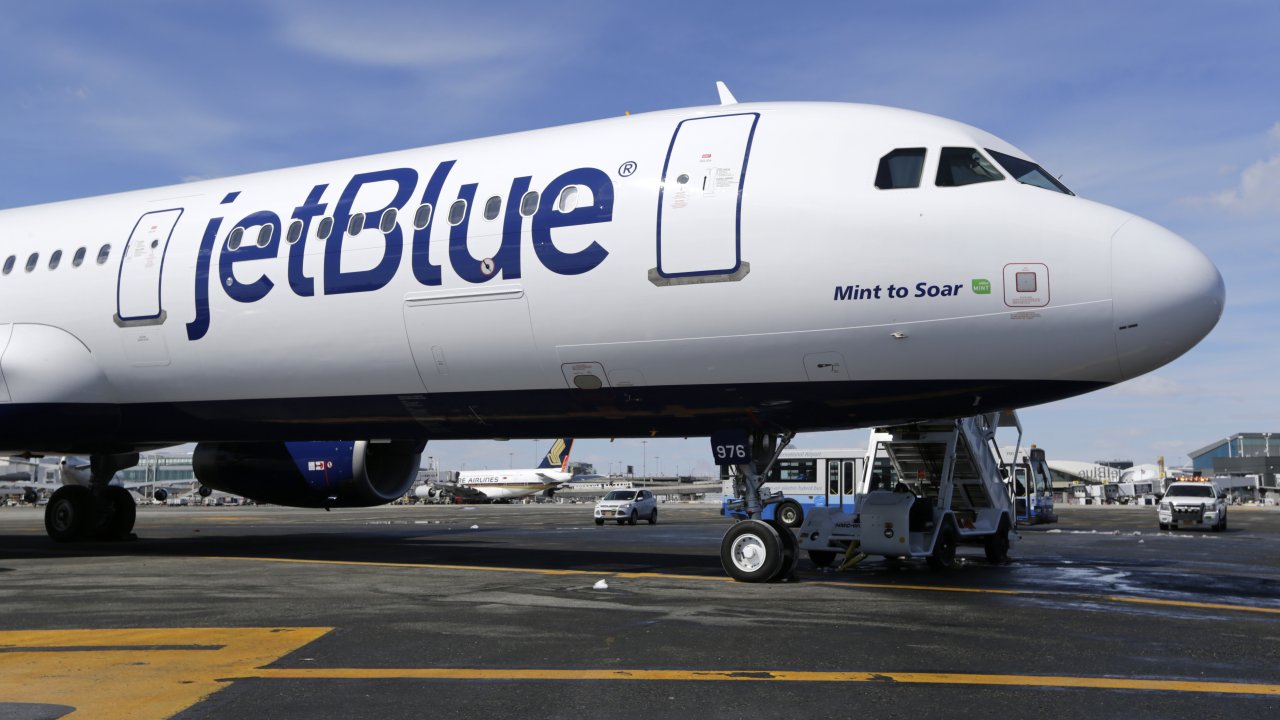 newsy.com - Associated Press - Rebuffed By Spirit Airlines, JetBlue Goes Hostile In Takeover Bid